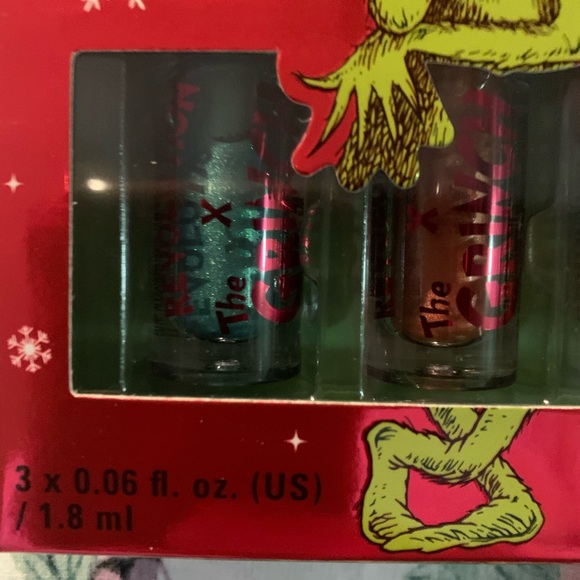 Revolution x The Grinch Liquid Eyeshadow Trio - Picture 2 of 5